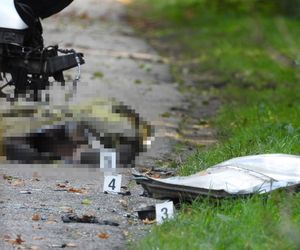 Śmierć na drodze pod Pułtuskiem. Zderzyli się czołowo, jeden z kierowców wypadł z auta