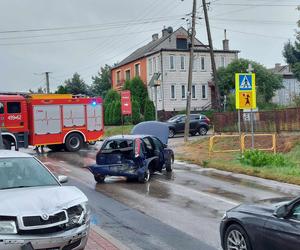 Poranny wypadek w Rzepinie. Zderzyły się dwa samochody osobowe