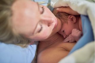 Przywitanie kluczowe dla noworodka. „Będzie z nim na zawsze”