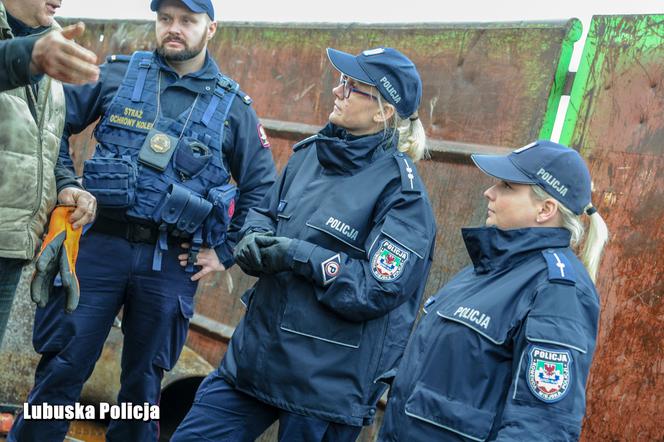 Zobaczcie jak wyglądała akcja policjantów na złomowiskach. 