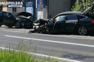 Czołowe zderzenie w Andrychowie. Sześć osób zostało poszkodowanych