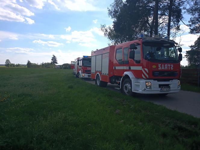 Rannego motocyklistę przetransportowano do szpitala helikopterem Lotniczego Pogotowia Ratunkowego