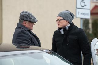 Na Wspólnej, odc. 2882. Maks (Adam Fidusiewicz), Wyszoła (Marek Kasprzyk)