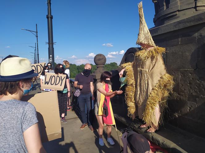 Aktywiści przypominają o suszy. Trwają protesty