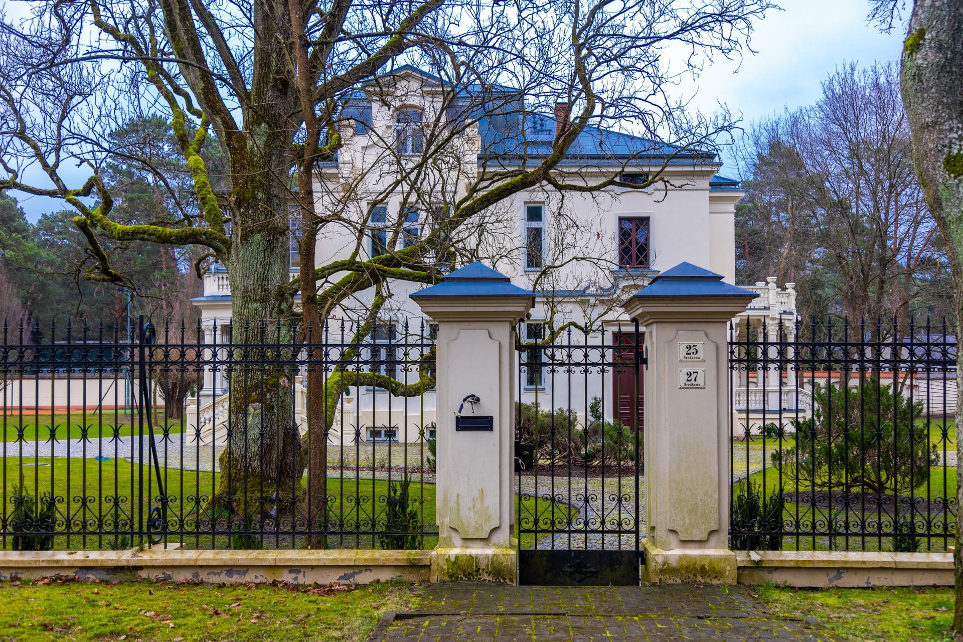 Konstancin-Jeziorna. Zabytkowe wille odzyskują dawny blask - zobacz wyremontowane rezydencje