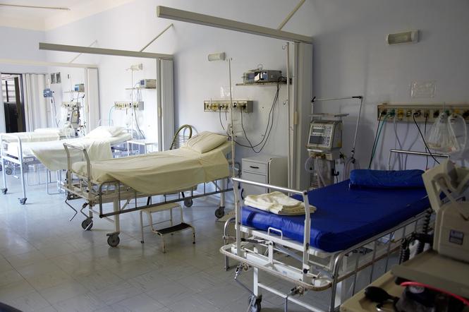 27-latek zaatakował personel szpitala