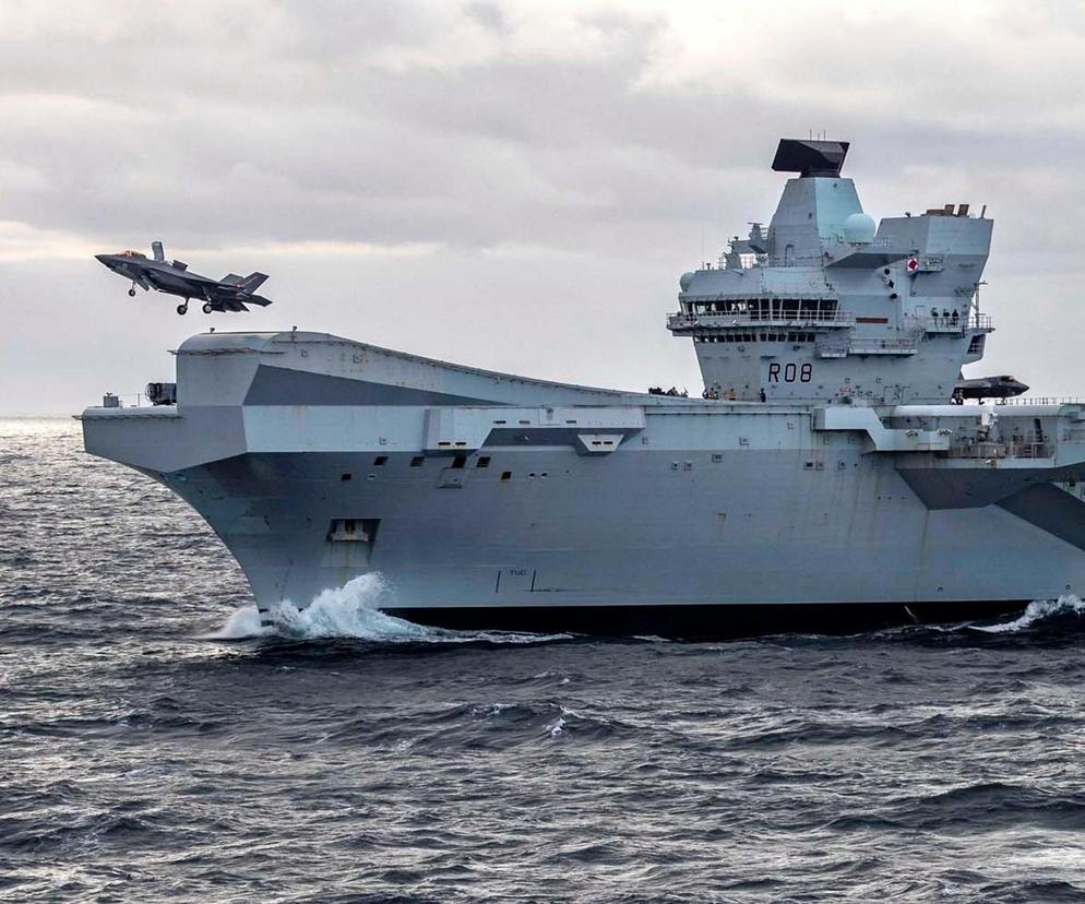 Brytyjski lotniskowiec HMS Queen Elizabeth nie ma szczęścia