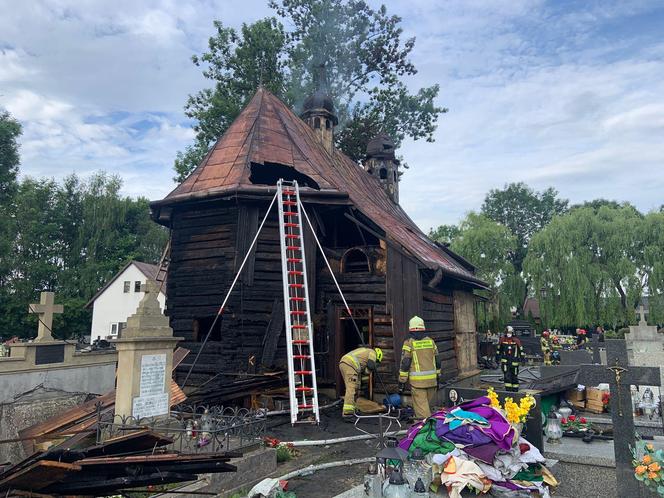 Pożar zabytkowego kościoła w dzielnicy Helena