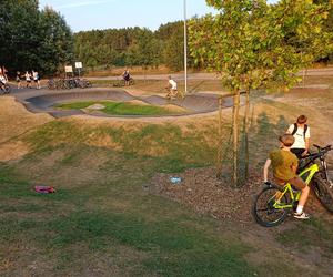 Tor rowerowy pumptrack nad zalewem Muchawka w Siedlcach oddany do użytku!