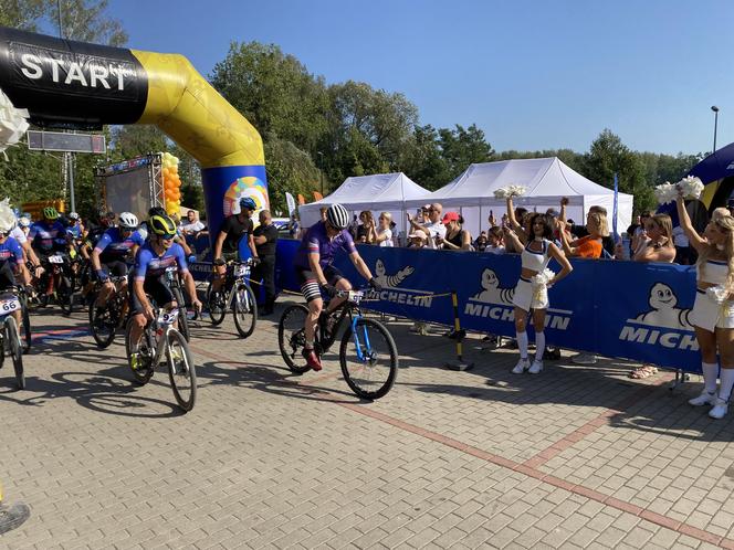 Kilometry Pomocy Michelin 2024. Sportowe emocje na plaży miejskiej w Olsztynie. Zobacz zdjęcia!