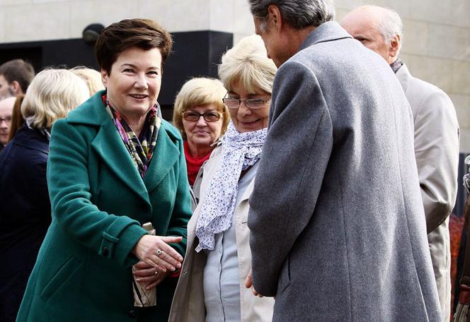 Modliła się o cud przy urnie?