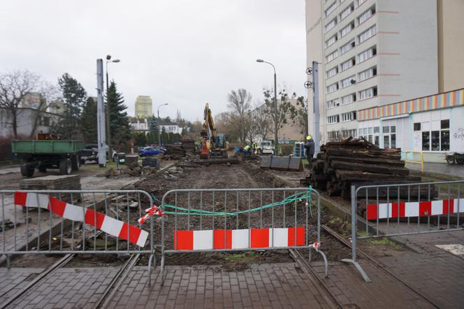 Remont torowiska na ul. Perłowej w Bydgoszczy. Prace nabierają tempa!