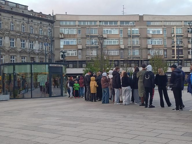 Noc Muzeów 2025 w Łodzi. Tłumy łodzian w muzeach i galeriach