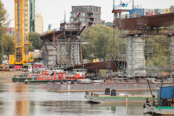 Budowa mostu pieszo-rowerowego w Warszawie