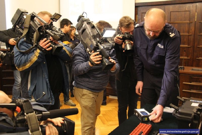 Mobilne laboratoria dolnośląskich policjantów