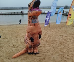 Mazowieckie Morsy otworzyły sezon morsowania 2025/2026 nad zalewem w Siedlcach