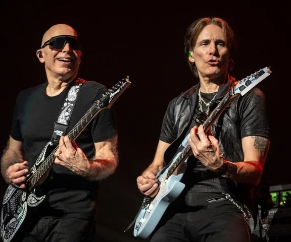 Joe Satriani i Steve Vai już za moment wystąpią w Polsce! Oto szczegóły o koncercie SatchVai Band?