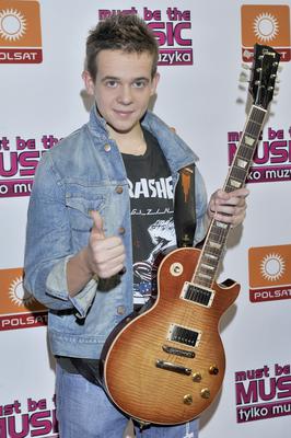 akpa20111106_must_be_the_music_mb_4162