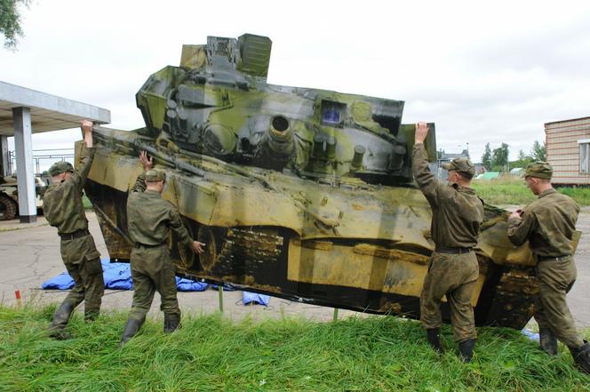 Putin ma nadmuchiwane czołgi! Szokująca prawda ujawniona