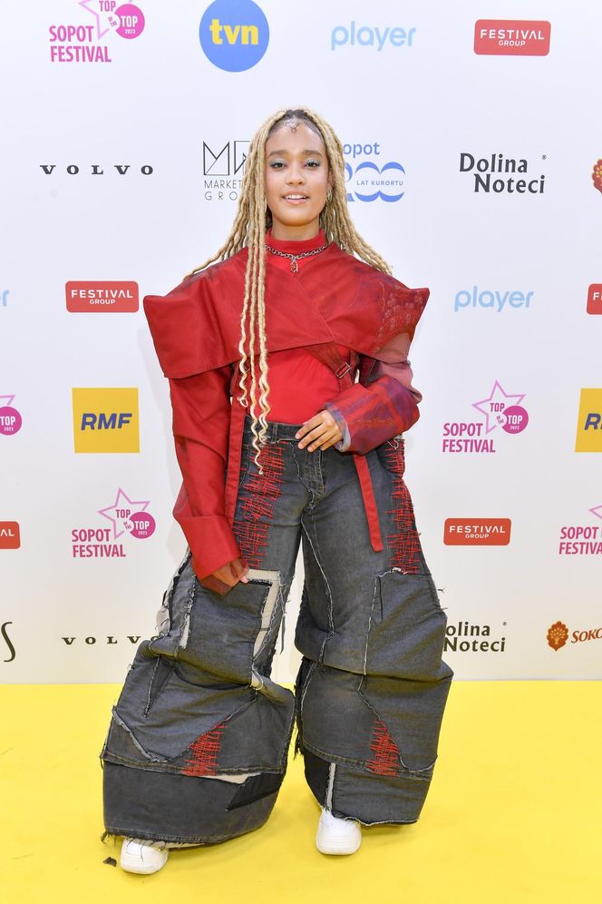 Sara James ma 17 lat i... szokuje wyglądem! Zobacz wszystkie metamorfozy