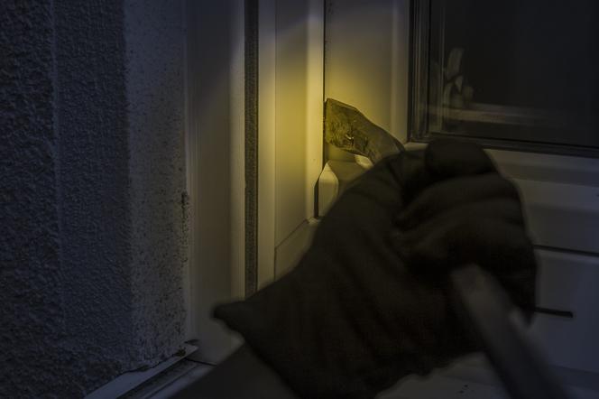 Seria włamań do mieszkań. Krakowska policja ostrzega