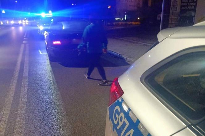 Zakopiańska policja i straż miejska zatrzymały pijanego kierowcę w okolicach cmentarza