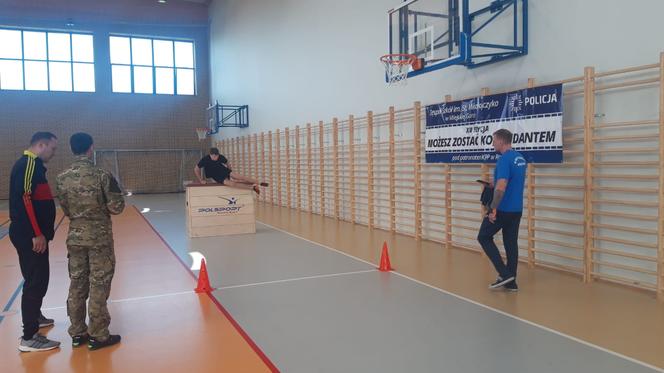 Dwaj uczniowie zasiądą w fotelach szefów policji w Rawiczu