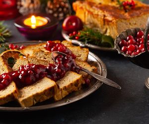 To najłatwiejszy przepis na pyszny pasztet na Boże Narodzenie. Błyskawicznie znika ze świątecznego stołu 