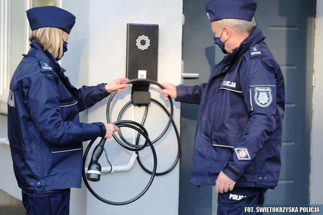 Radiowozy Kia e-Niro dla świętokrzyskich policjantów