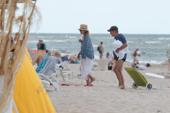 Po tym jak trąba powietrzna pojawiła się nad Bałtykiem, małżonkowie uciekli z plaży