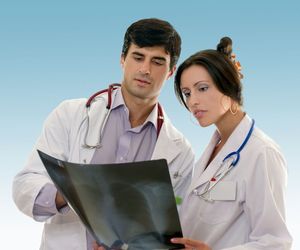 BIOPSJA PŁUCA - na czym polega? Przeciwwskazania i powikłania po biopsji płuca