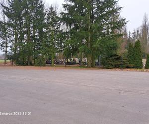 W Manieczkach złodzieje zdemontowali ogrodzenie cmentarza