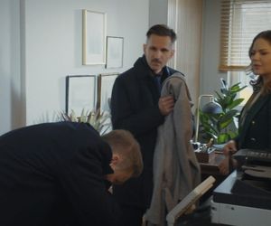 M jak miłość odc. 1868. Kamil (Marcin Bosak), Andrzej Budzyński (Krystian Wieczorek), Anita (Melania Grzesiewicz)