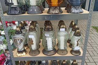 Wszystkich Świętych 2023. Ile kosztują znicze w Lublinie? Sprawdziliśmy to!