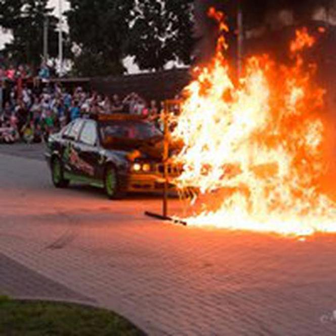 Widowiskowe Monster Truck w Grudziądzu! Zobacz kaskaderskie show na stadionie żużlowym