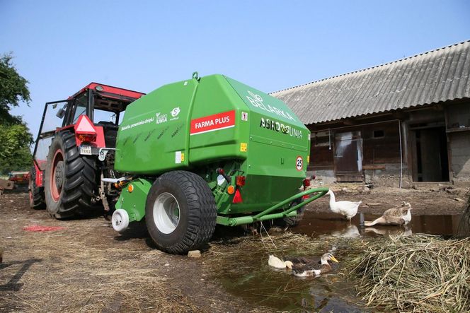 Rolnicy. Podlasie. Andrzej z Plutycz świętuje urodziny. Tak zmieniał się on i jego gospodarstwo