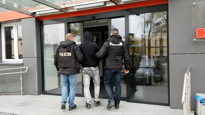 Usiłowali wysadzić bankomaty i dostać się do „kasy” [ZDJĘCIA, WIDEO]