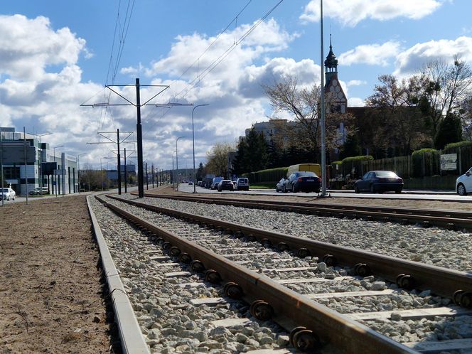 Tramwaje wróciły na Toruńską! Modernizacja torowiska zakończona przed terminem