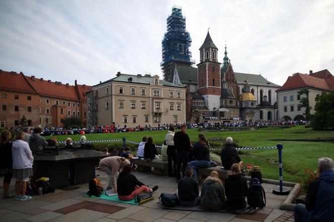 Pielgrzyma na Jasną Górę ruszyła z Krakowa. Tłumy uczestników zmierzają do Częstochowy