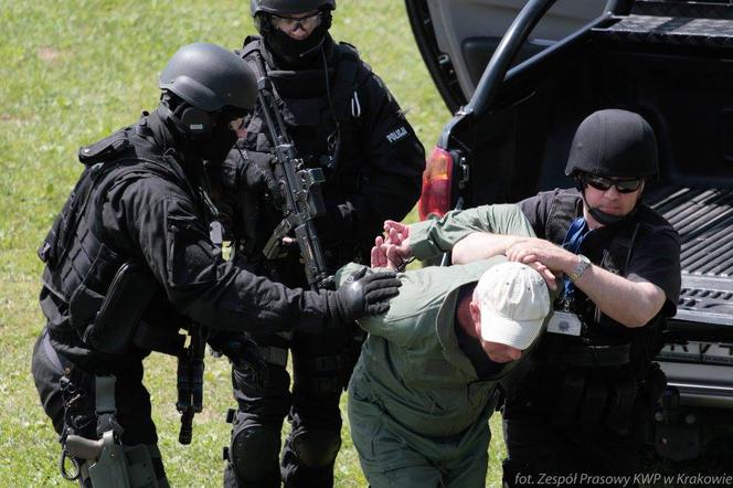 Samolot z terrorystami na pokładzie nad Małopolską: Zobacz zdjęcia z ćwiczeń służb [GALERIA]