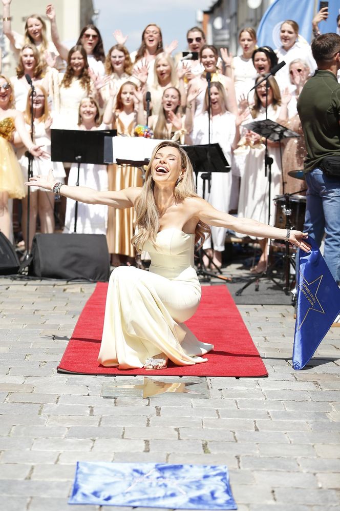 Wielka chwila Dody! Odsłoniła swoją gwiazdę w Opolu. „To spełnienie marzenia”