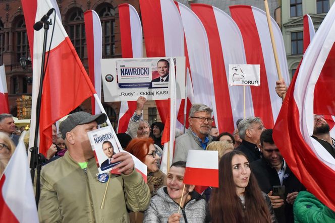 Karol Nawrocki przyjechał do Torunia. Fotorelacja ze spotkania