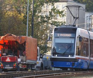 Ruszyła naprawa mostu Bernardyńskiego. Kierowcy autobusów nie mają łatwego życia