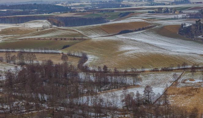 W Kujawsko-Pomorskiem na wielkiej połaci rozrzucone są wzniesienia jak gigantyczne bochny chleba. To drumliny