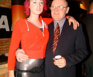 Tak Mateusz i Matylda Damięccy wspominali swojego tatę w Dzień Ojca. Każde po swojemu