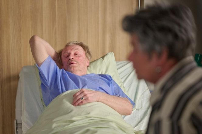 Na Wspólnej odc. 4033. Juliusz (Daniel Olbrychski), Sabina Szulc (Małgorzata Duda-Kozera)