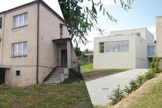 To był zwyczajny dom kostka z lat 60. Potem zamurowali część okien, dobudowali nową bryłę oraz taras. Teraz jest nadzwyczajny