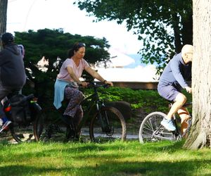 Ewa Drzyzga z mężem na rowerach. Operacje plastyczne nie są dla mnie!