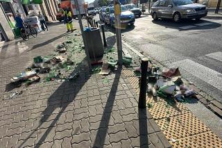 Złoty trunek na ulicach stolicy. Butelki z piwem wypadły z dostawczaka. Mieszkańcy się o nie bili!