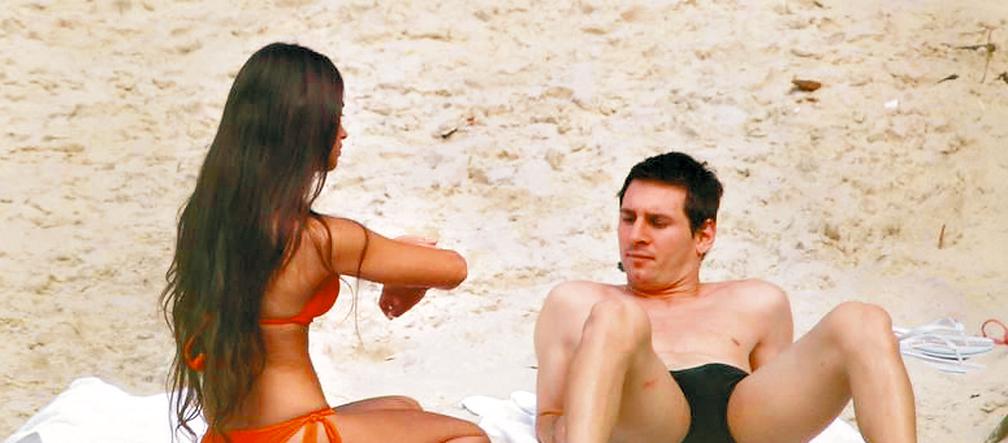 Leo Messi grzeje się na plaży